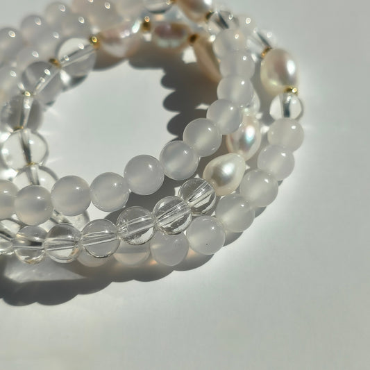 Éclat Nacré – Collier & Bracelets modulables