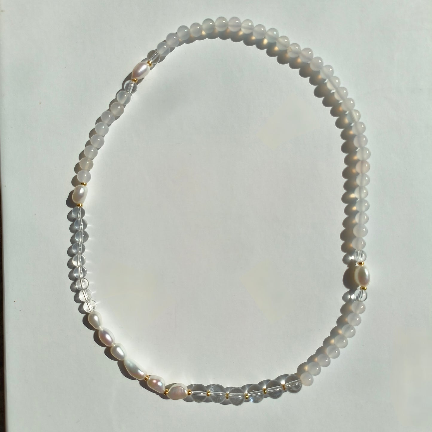 Éclat Nacré – Collier & Bracelets modulables